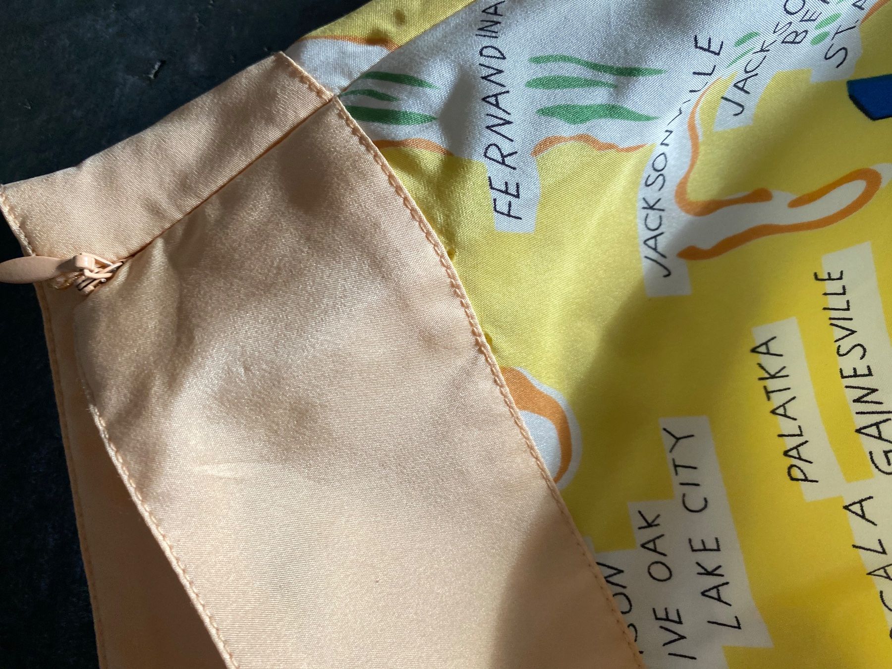 Tommy Hilfiger Gonne: Seidenjupe von Tommy Hilfiger 36 – Usato da Chur venduto da simhofstr 4