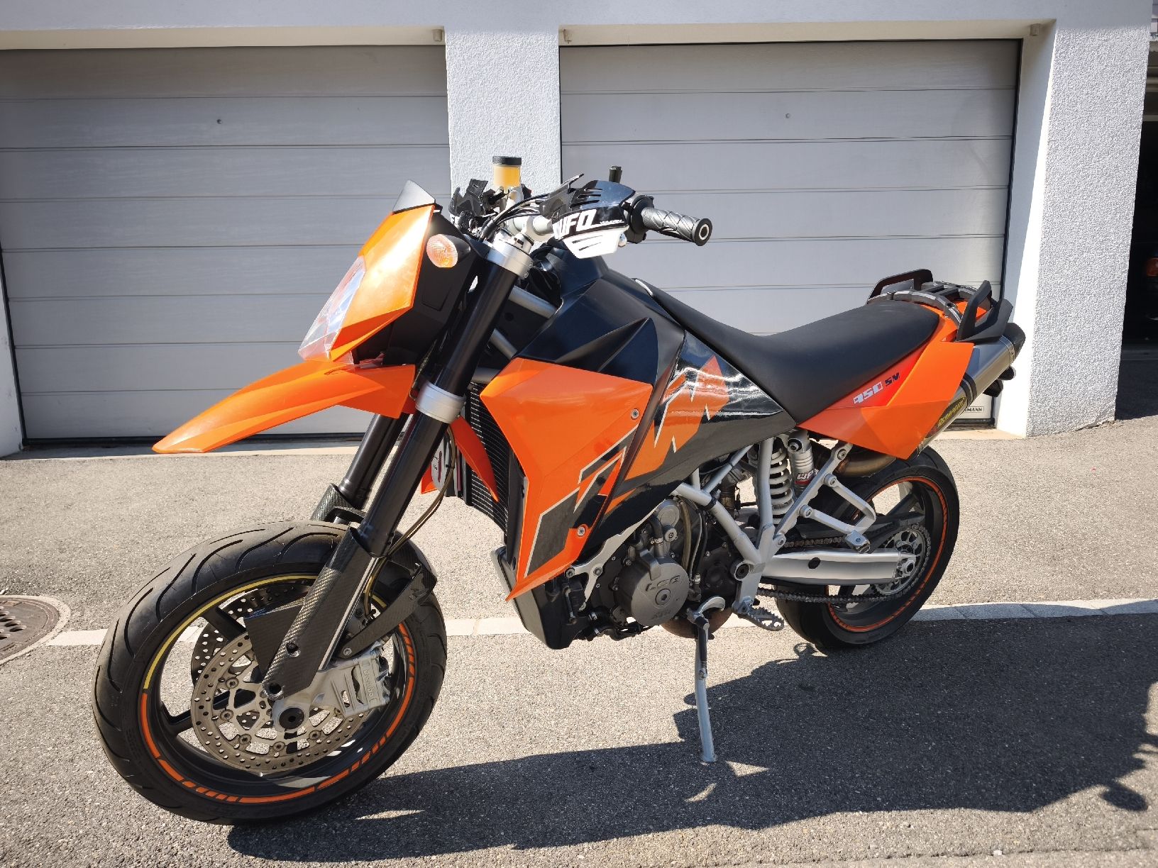 KTM Strada: KTM 950 Supermoto – Usato da Hinwil venduto da Legion88