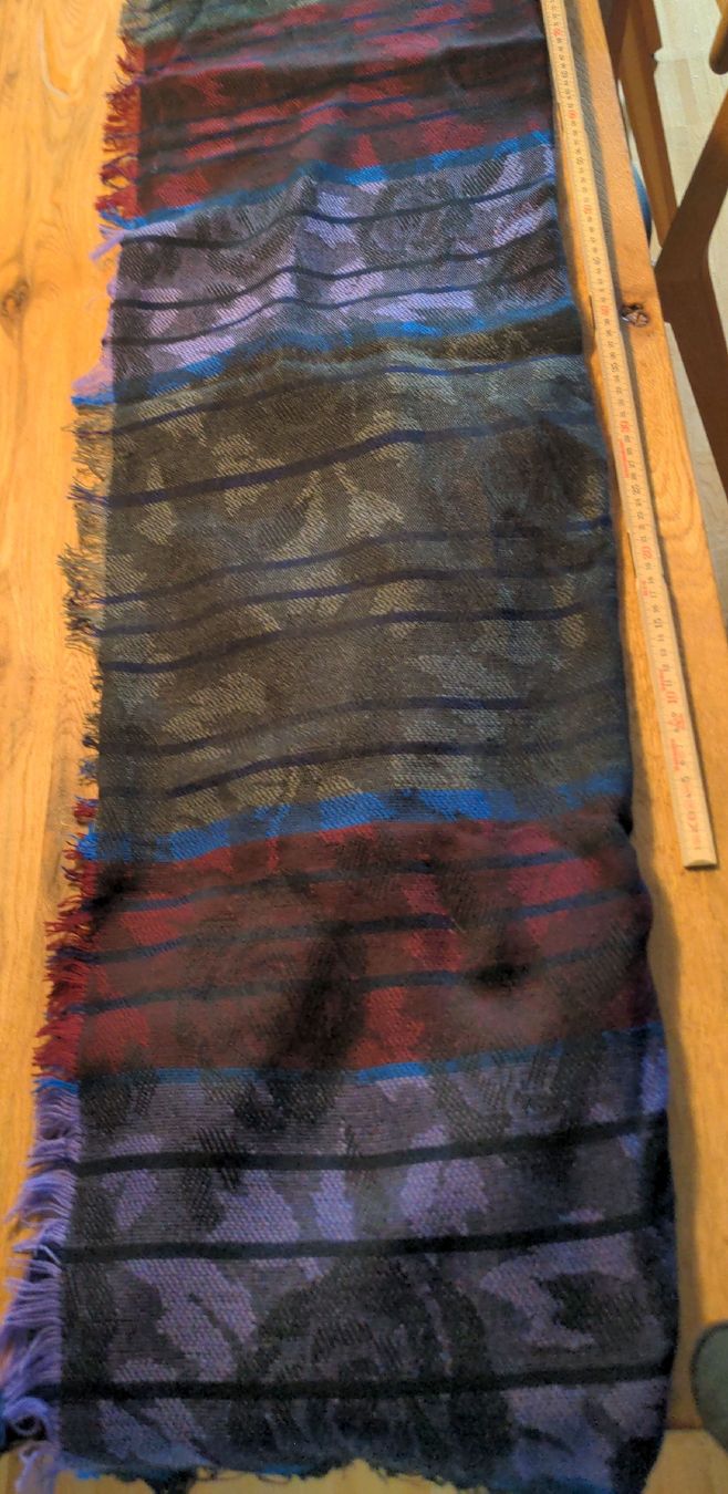 Foulard & Sciarpe: Herbstlicher Schal mit Fransen – Usato da Basel venduto da labaffe01