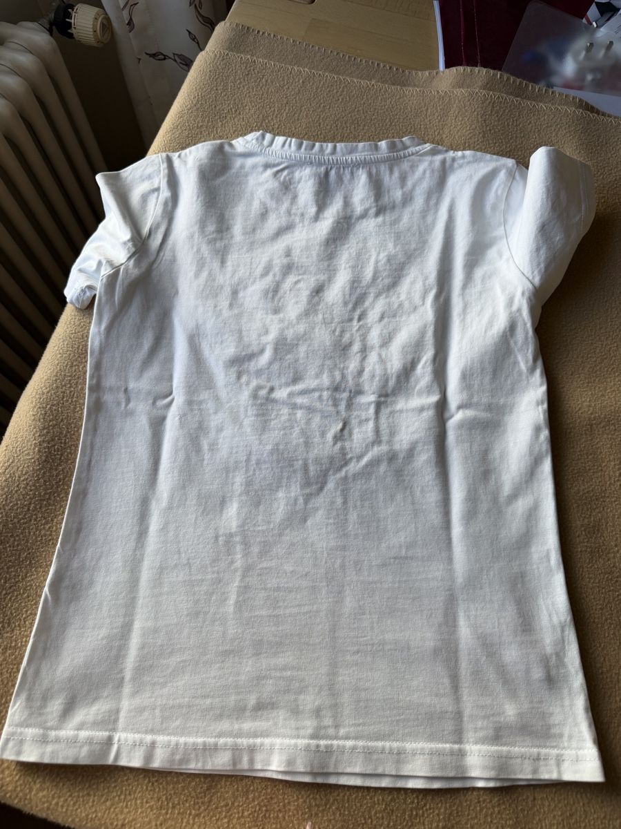 Carolina Herrera T-shirt: Carolina Herrera T-Shirt – Usato da Bern venduto da AndrewHM 4