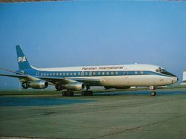 Pakistan International PIA DC-8-21 N819F