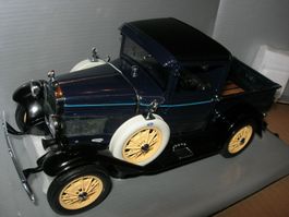 Ford  1931 Model A PICK UP  blau * Motor City Classics 1:18