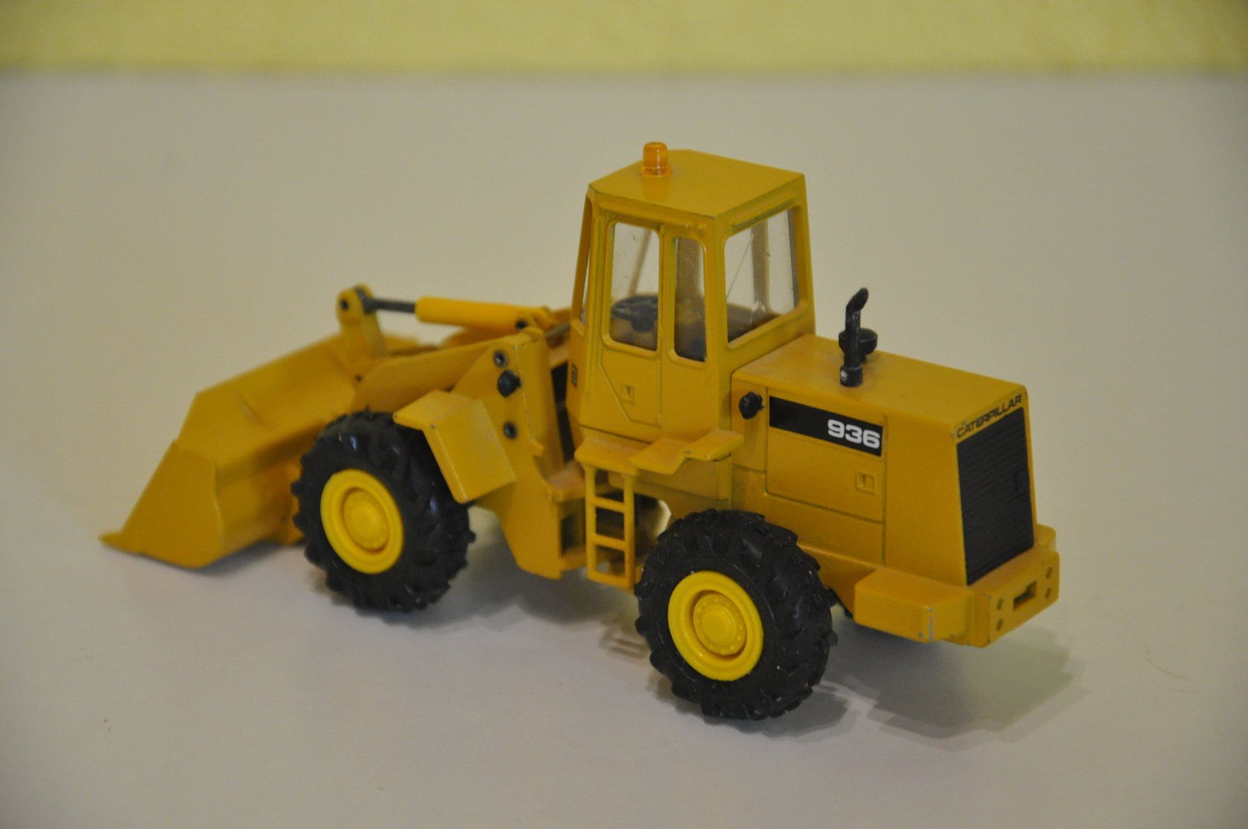 Conrad Modellbausätze & Standmodelle: CAT 936 Radlader – Gebraucht aus Mitlödi von worker04 1