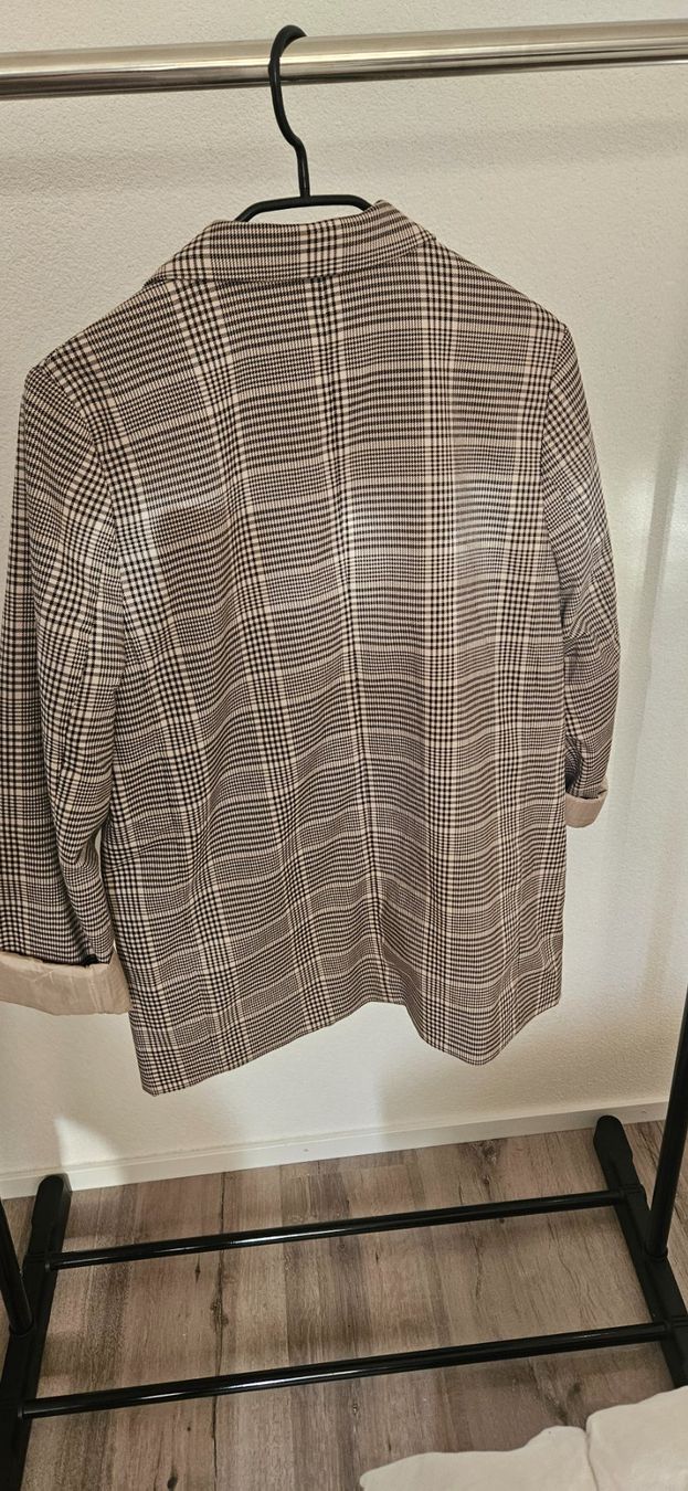H&M Giacche & Cappotti: Blazer carreaux beige marron – Usato da Vétroz venduto da MargauxLDG 3