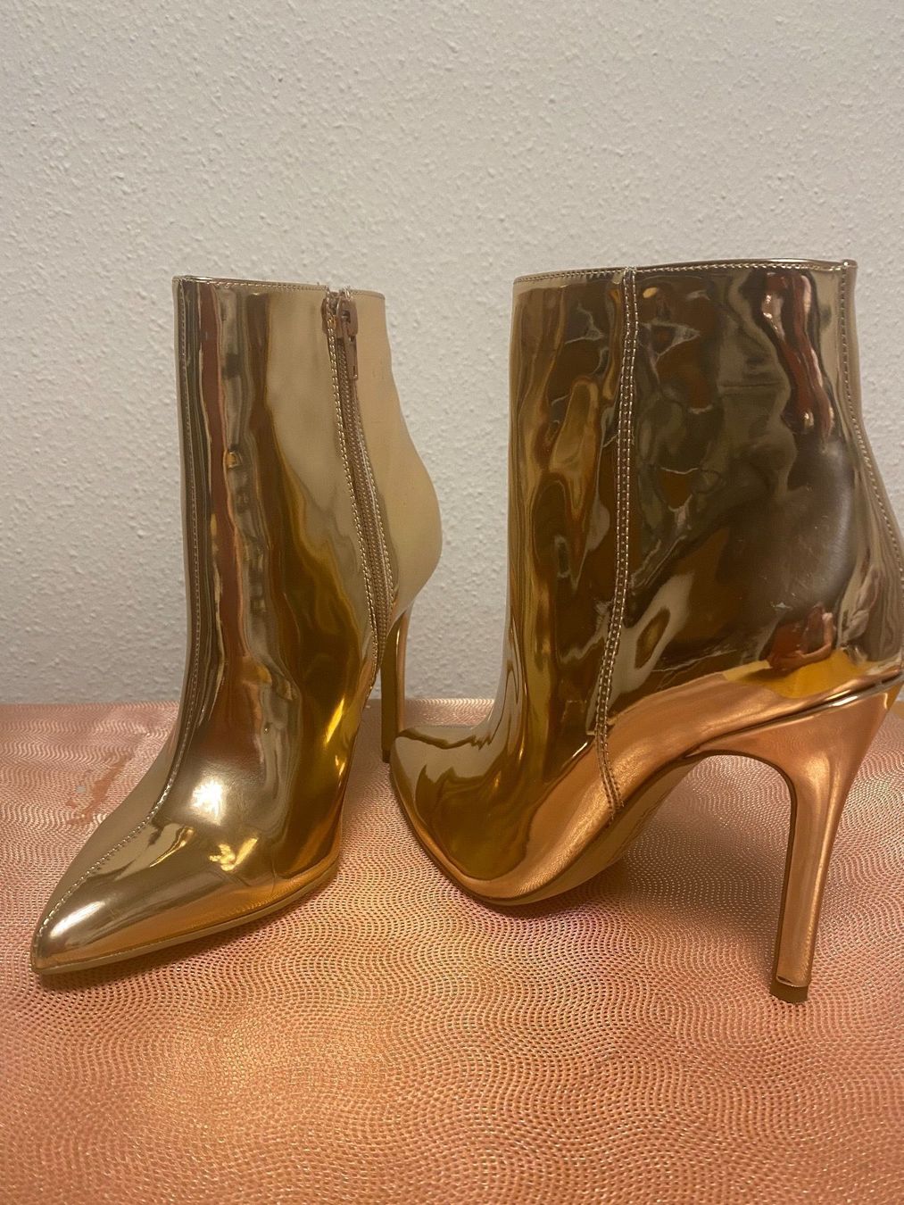 Scarpe da donna: High Heel Stiefelette, Neu Charles David – Nuovo (secondo la descrizione) da Zürich venduto da NYDDYN 1