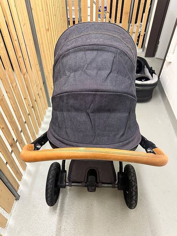 Kinderwagen: Kinderwagen Marke Joolz – Gebraucht aus Laax GR von InKrisEnd23 2