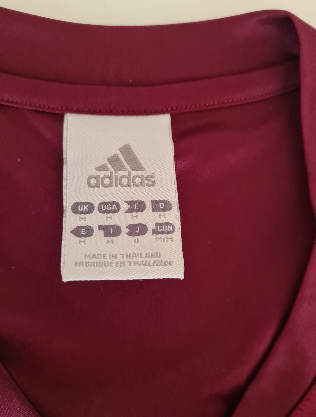 Adidas Camicie, T-shirt & Polo: Set mit 9 Team T-Shirt "Adidas" – Usato da Herrliberg venduto da aussie1920 2