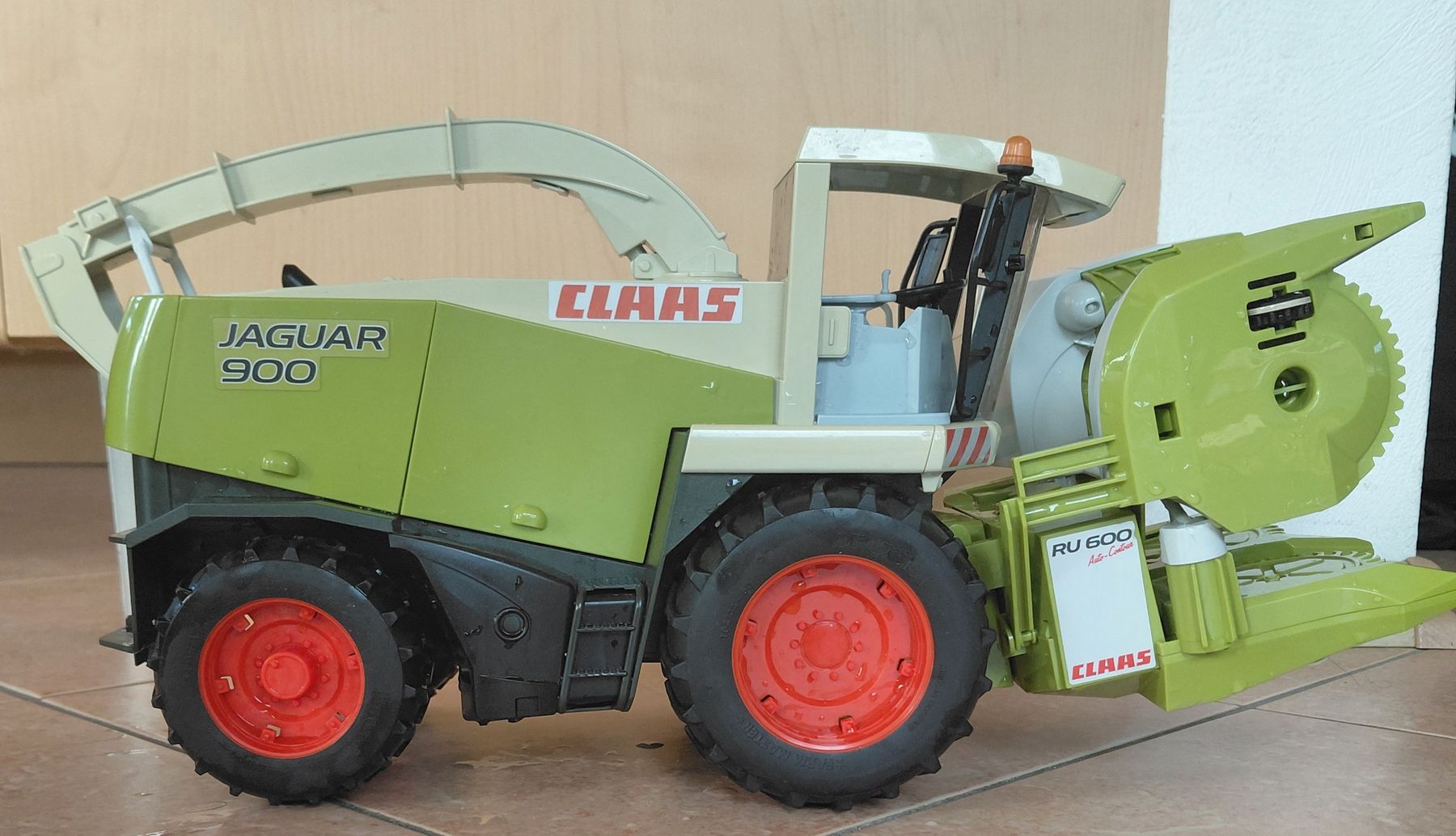 Ensileuse Claas Jaguar modèle réduit Bruder (D'occasion) à Bossonnens ...