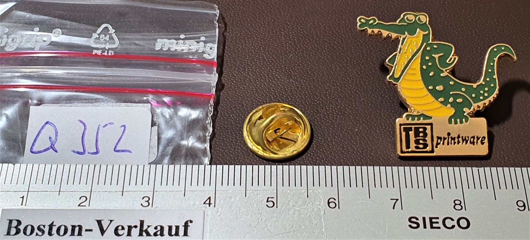 Placchette & Badge: Q352 - Pin Krokodil TBS printware – Usato da Reinach BL venduto da Boston-Verkauf 1