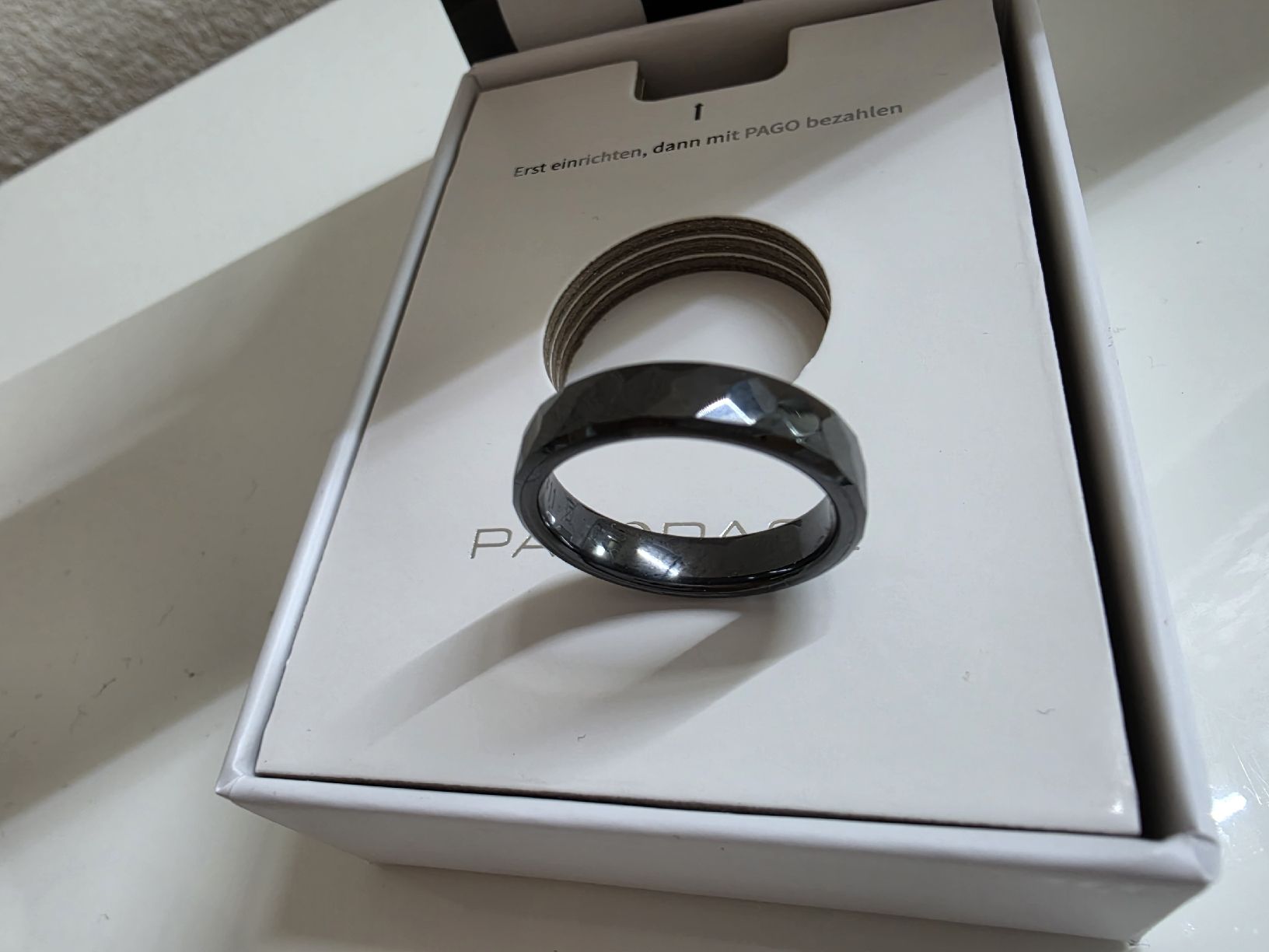 Anelli: Diamond Black Ring Kontaktlos Zahlen – Nuovo e nell'imballaggio originale da Hägendorf venduto da blewin
