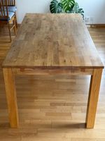 Esstisch aus Holz
