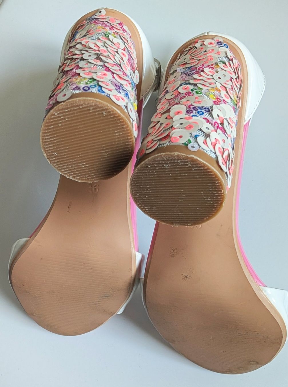 Chaussures femmes: LOST INK : Sandales blanches/roses talon à sequins 36 – Neuf (Voir description) à Petit-Lancy par lilycerise 6