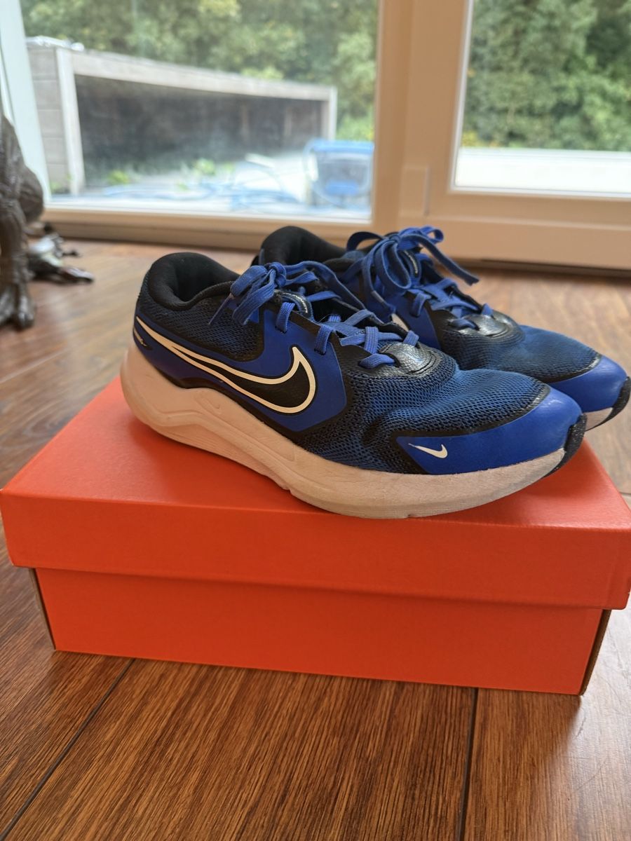 Nike Scarpe per ragazzi: Basket Nike  – Usato da Lausanne venduto da nat_h2gw 1
