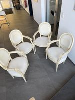 4 Armlehnstühle weiss Holz Vintage Stoff gebrauchter Zustand