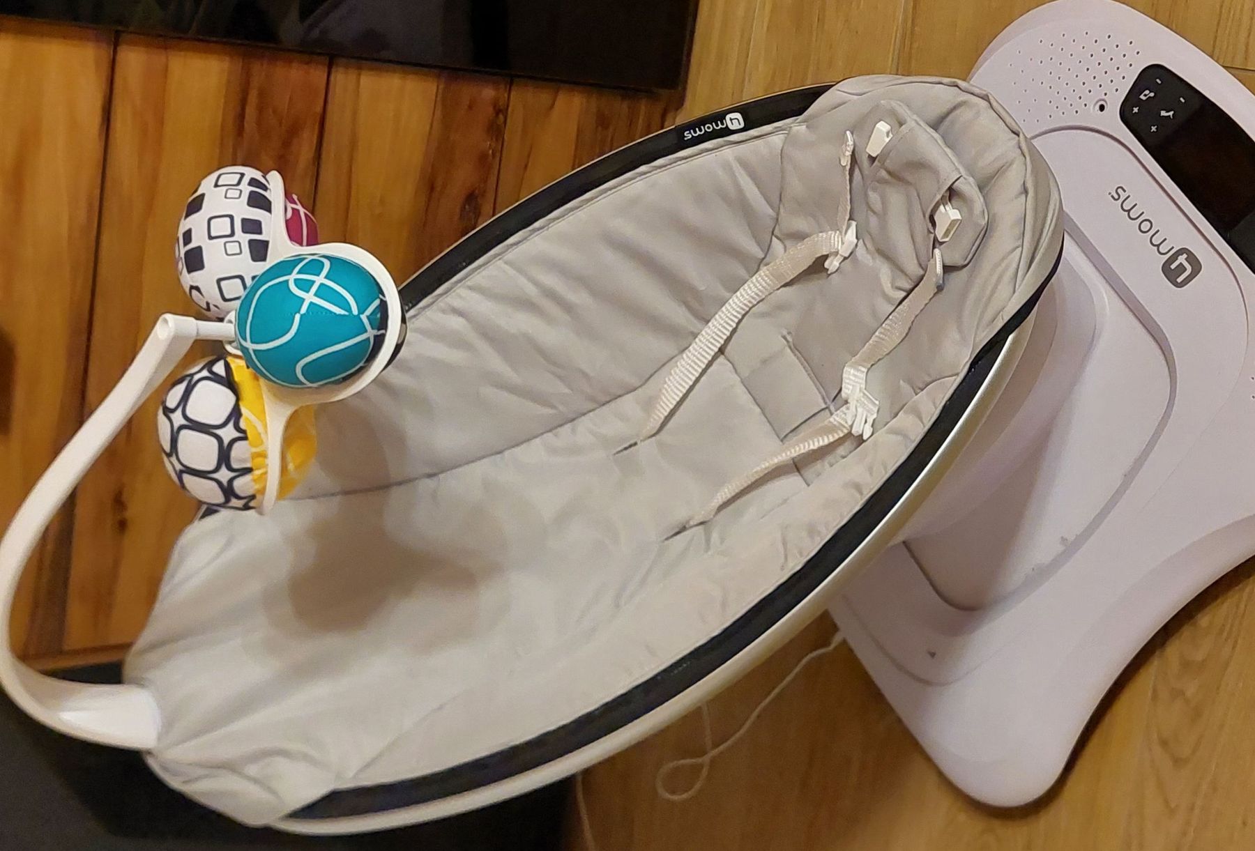 4moms Sdraiette & Sdraiette a dondolo: 4moms MamaRoo - perfetta per cullare! – Usato da Mesocco venduto da Eidgenoss89