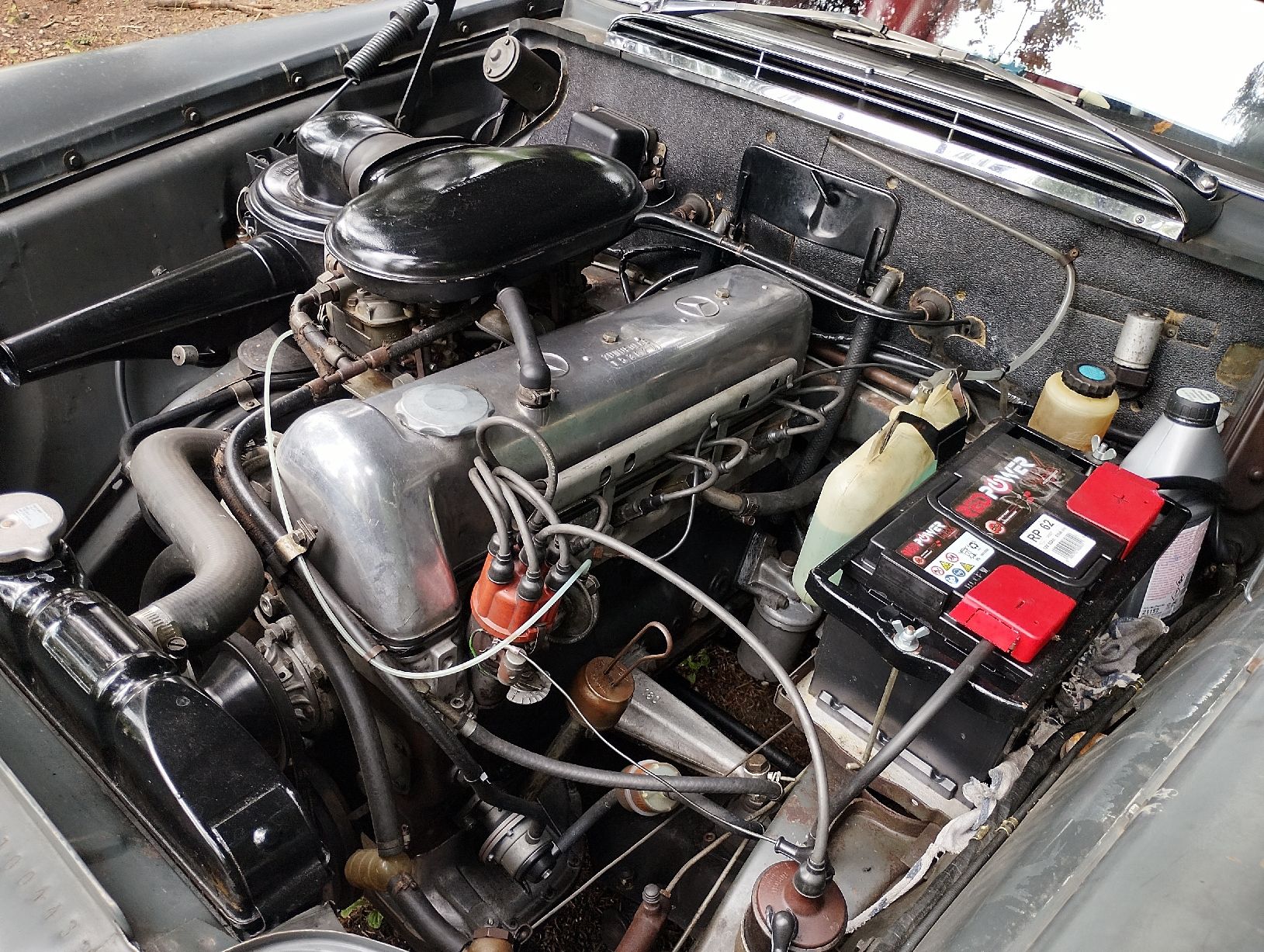 Mercedes-Benz Automobili: Mercedes Benz 220 Sb 'Heckflosse' – Usato da Zürich venduto da hec_j689 3
