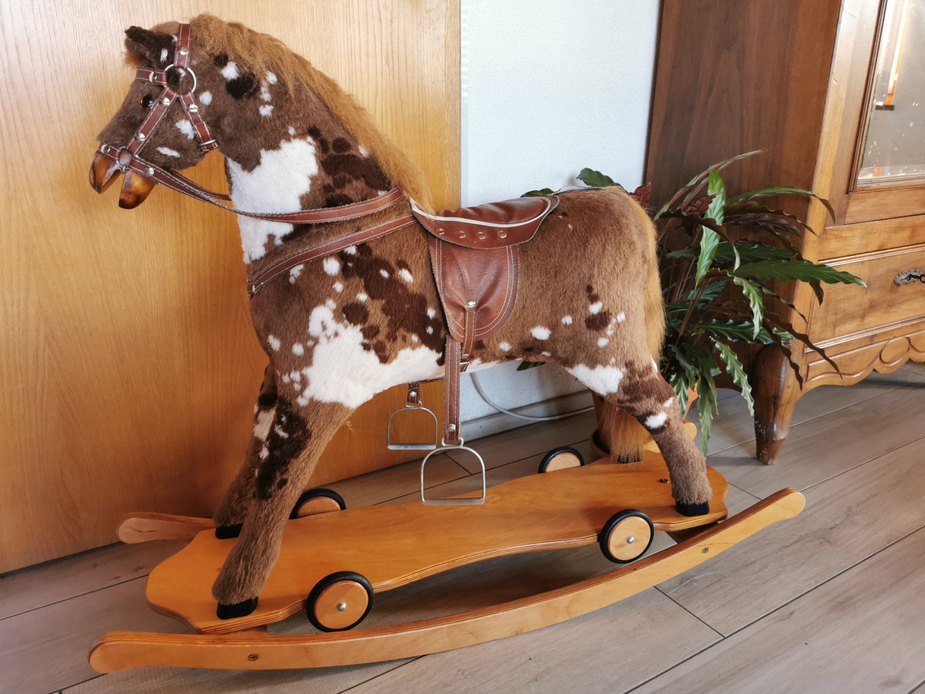 Giocattoli: Cheval à bascule - Schaukelpferd – Usato da Veytaux venduto da lelivreouvert 4