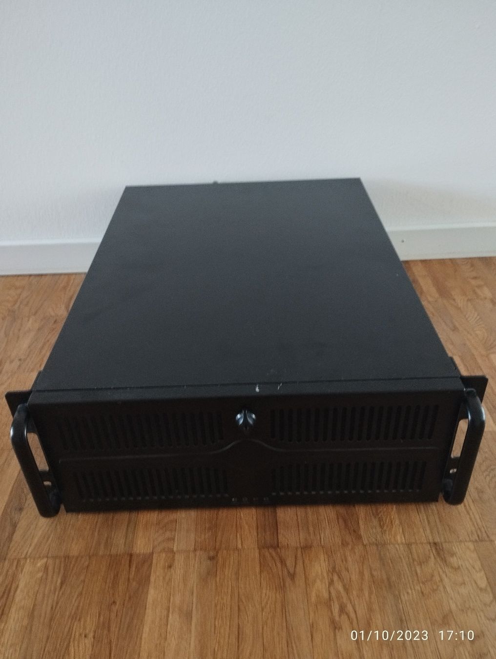Gehäuse: Compucase S4UT6 19 Zoll Rack Gehäuse – Gebraucht aus Bülach von