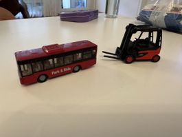 Lot de 2 véhicules Siku, bus et chariot élévateur Linde
