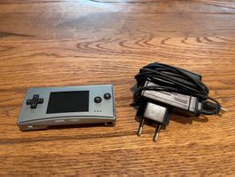 Game Boy Micro Silber + Ladegerät - guter Zustand!