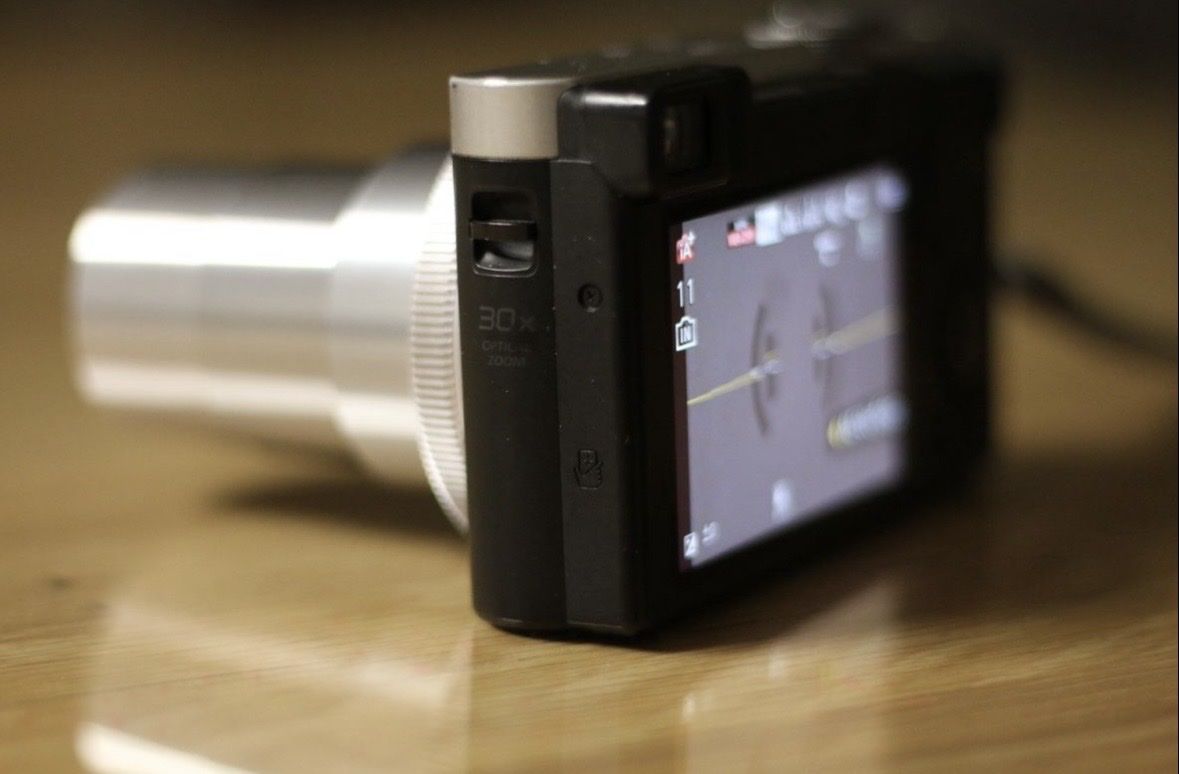 Panasonic Fotocamera: Panasonic Lumix TZ71 – Usato da Siggenthal Station venduto da DynamicLight 4