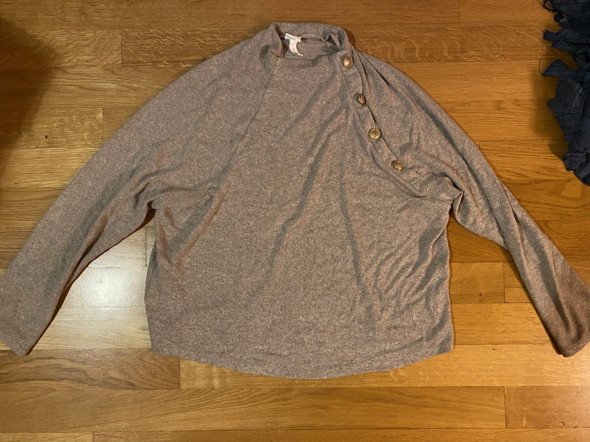 H&M Top: Pull beige chic H&M taille S – Usato da Epagny venduto da nie_n5yb