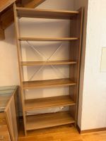 Bücherregal aus Holz