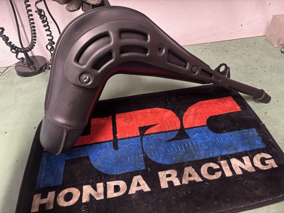 Yamaha Sistemi di scarico: YAMAHA DT 125 pot d’échappement  – Usato da Mézières VD venduto da P-M-C