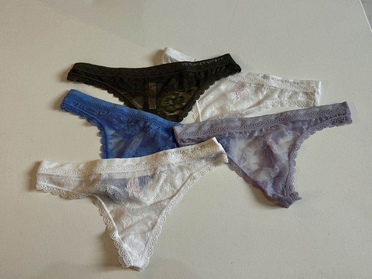 Victoria's Secret Sonstige Unterwäsche: Victoria Secret String Tangas – Neu (gemäss Beschreibung) aus Rorschach von car_wbc5
