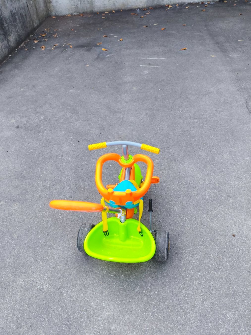 Veicoli per bambini: Dreirad mit Schiebestange – Usato da Sursee venduto da lou19 2