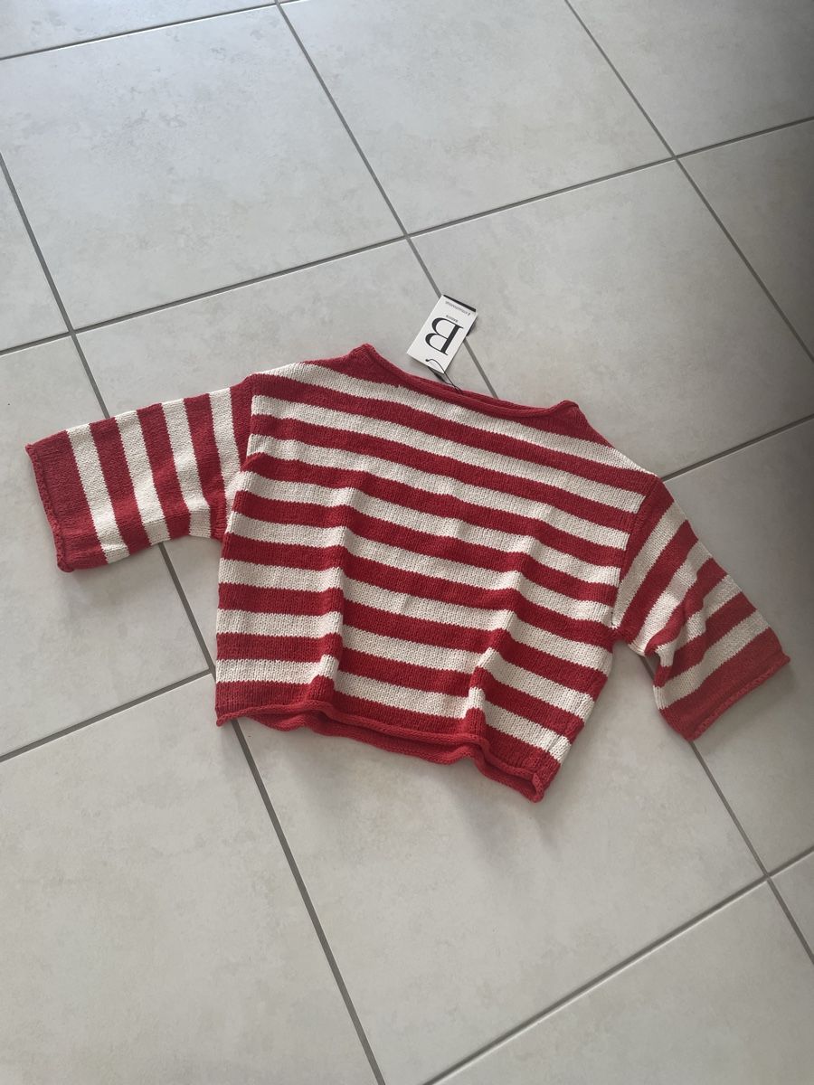 Stradivarius Pulls & Sweat-shirts: Stradivarius Pullover. Gr. S. Mit Etikett  – Neuf avec emballage d'origine à Dübendorf par jlu_r7hz 1