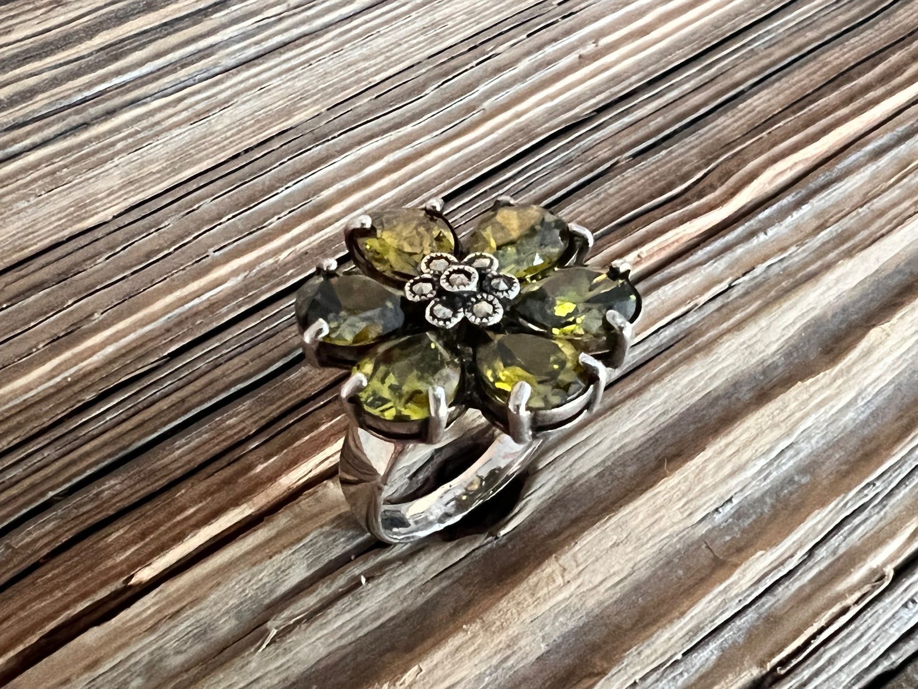 Anelli: mega Ring opulent Blume Peridot Steine 925 Silber Grösse 55 – Nuovo (secondo la descrizione) da Bern venduto da Jiffy 6