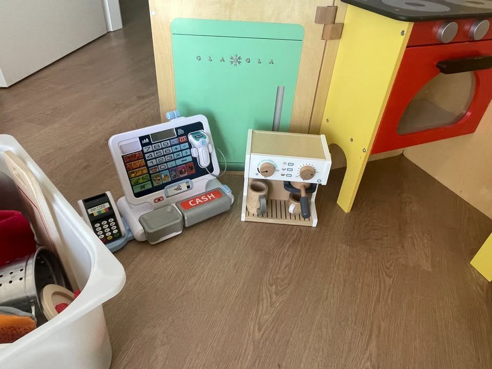 Giocattoli: Cuisine bois Nature & Découvertes pliable + accessoires – Usato da La Sarraz venduto da sch_y8q8 3