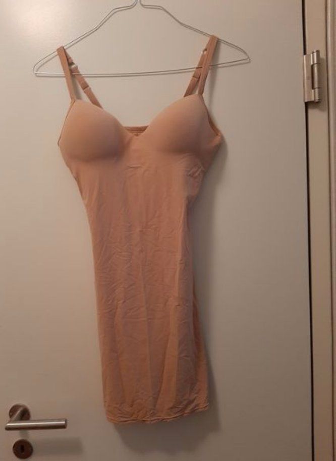 Sonstige Unterwäsche: NEU HANRO Unterkleid beige – Neu (gemäss Beschreibung) aus Basel von acrettenand