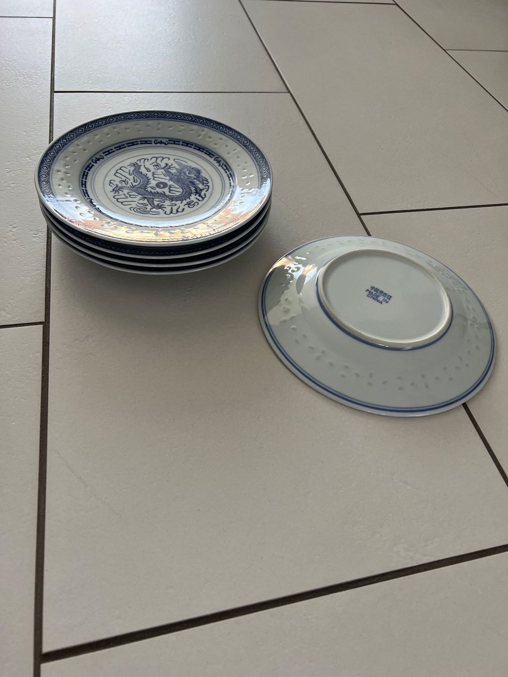 Set di piatti: Edles China Geschirr Set mit Drachenmuster, 29 Teile – Usato da Mönchaltorf venduto da Hans572 6