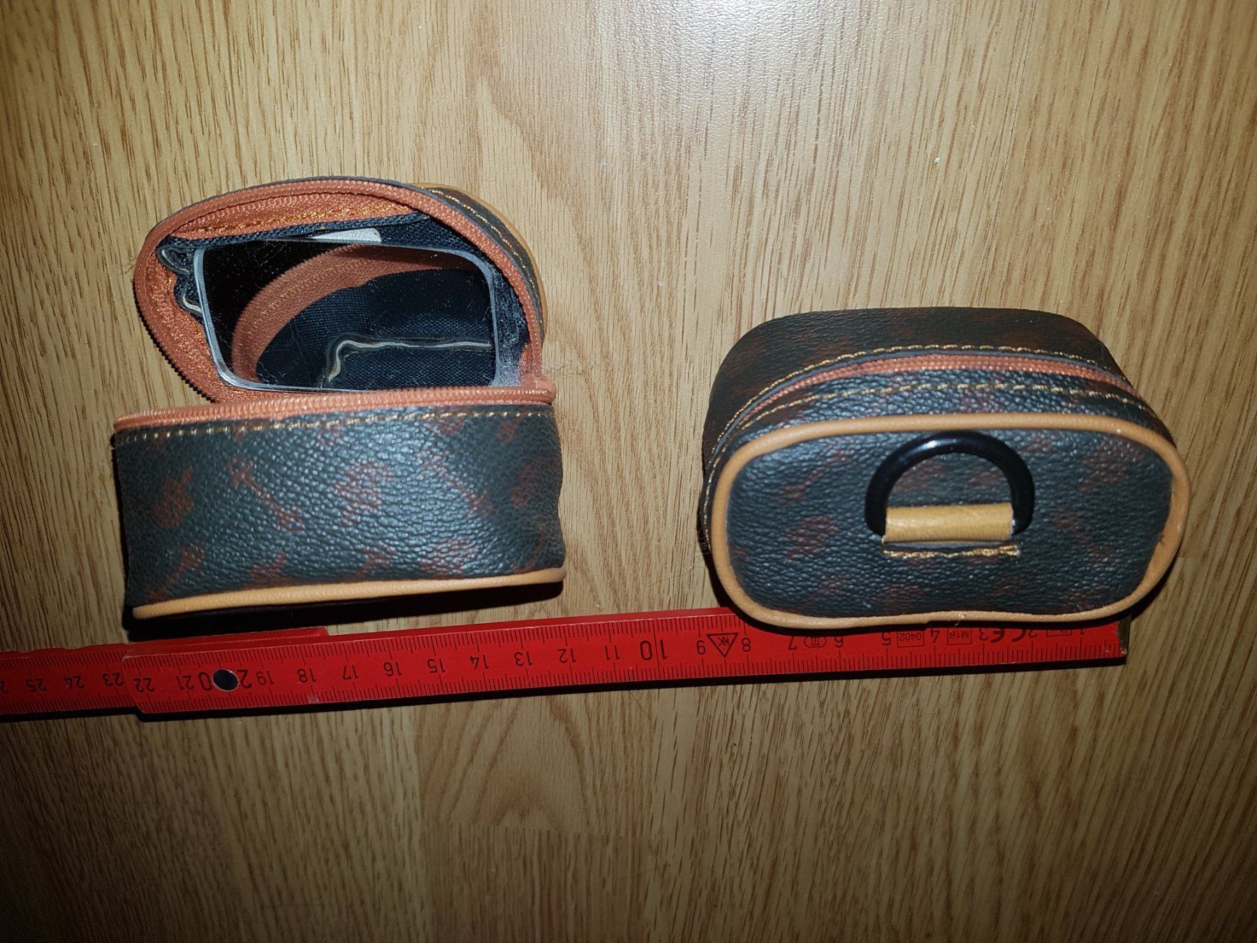 Custodie per cosmetici: 2 Puppennecessaires mit Spiegel K2 – Nuovo (secondo la descrizione) da Schwarzenburg venduto da flamingo1970