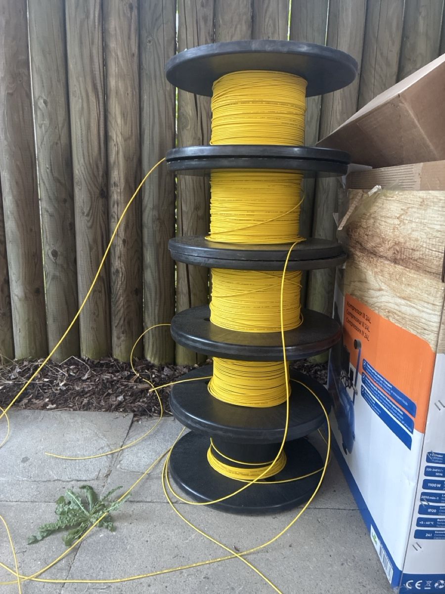 Cavi: Glasfaserkabel DCA FTTH – Nuovo (secondo la descrizione) da Windisch venduto da MDM-Escooterservice