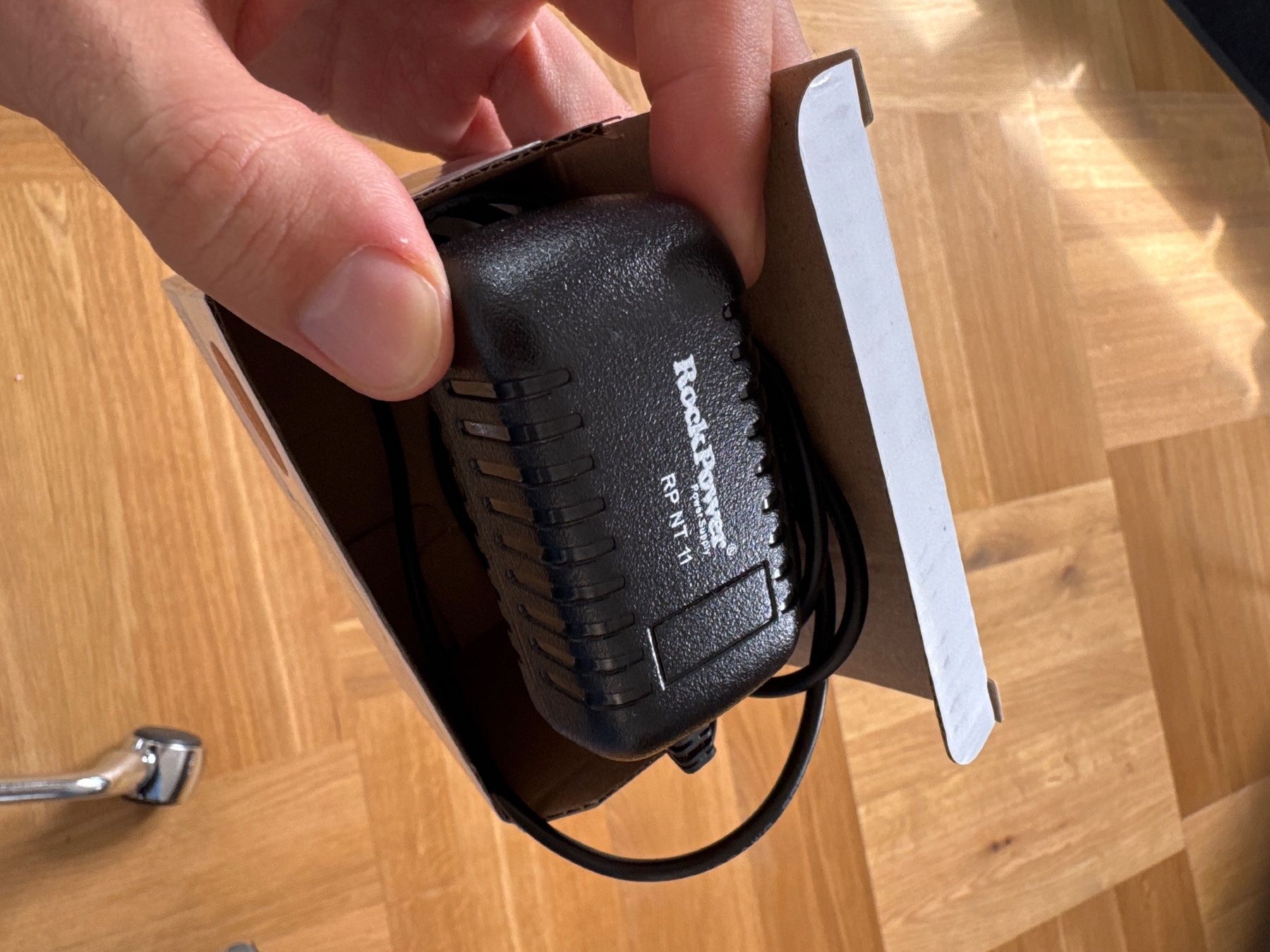 Caricabatterie: RockPower NT11 5V 2A Power Adapter / Schaltnetzadapter – Nuovo e nell'imballaggio originale da Zürich venduto da antoniomb94 2