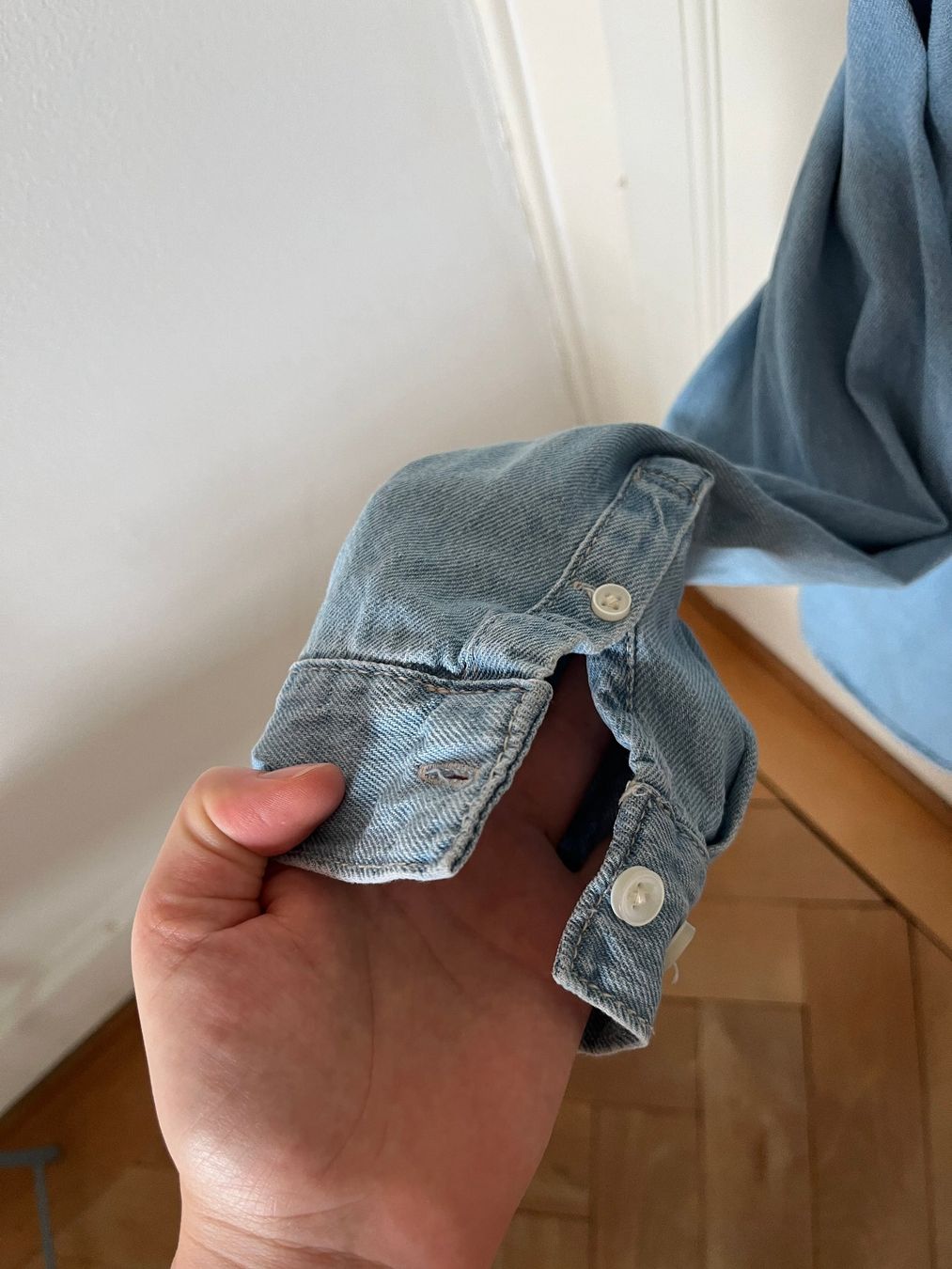 Zara Chemisiers: Zara Jeanshemd Gr. M – D'occasion à Luzern par fidschen 3