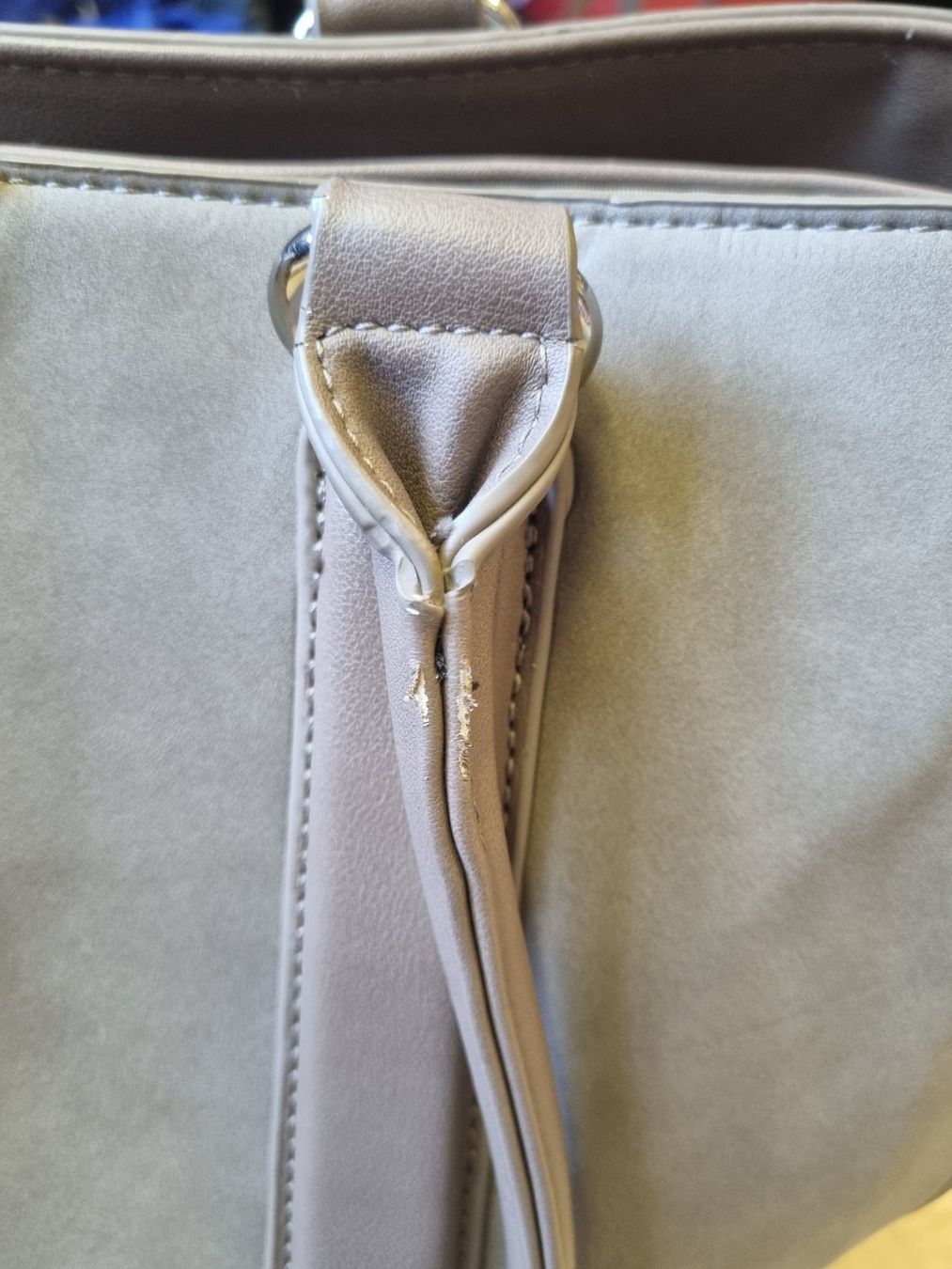 David Jones Borse da donna: David Jones Handtasche – Usato da Schönenwerd venduto da Chez_Mimi 1