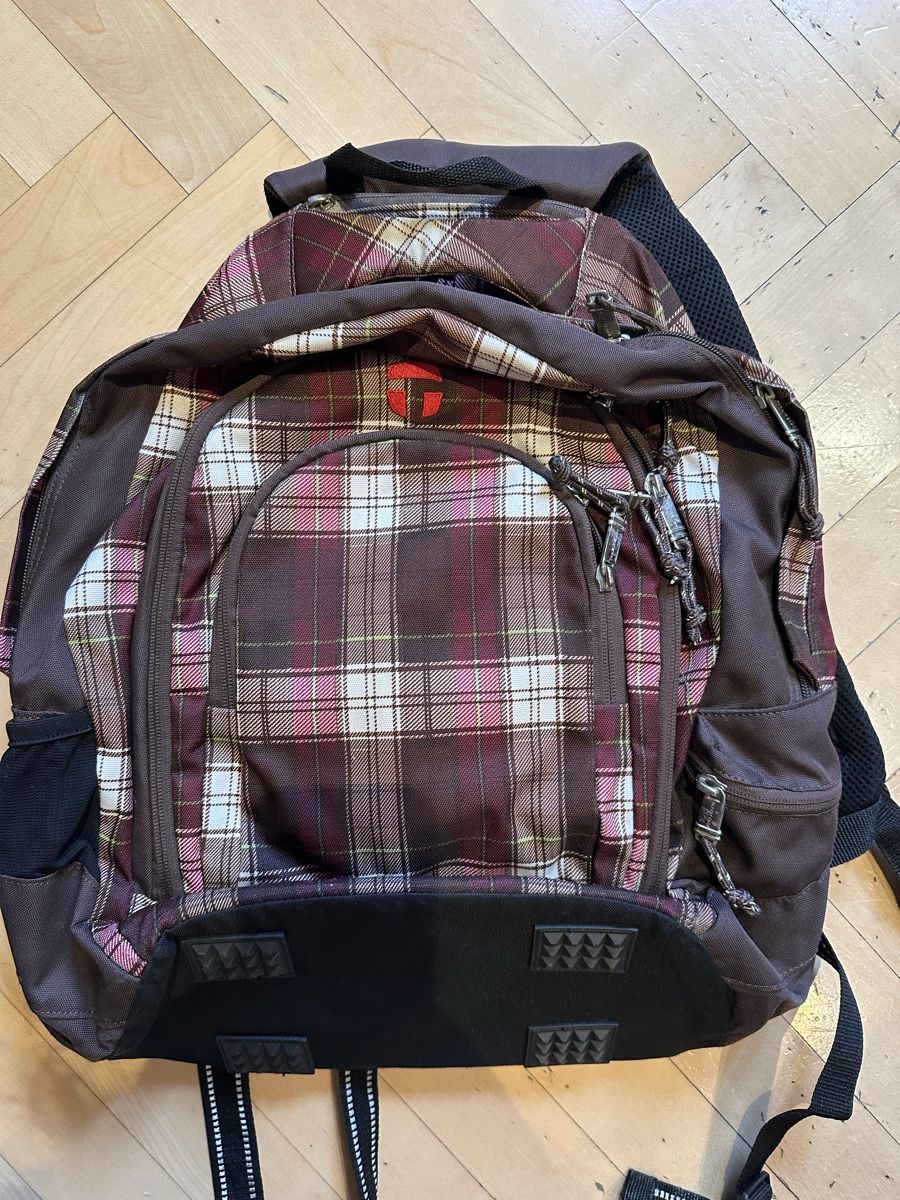 Rucksäcke: Take It Easy Rucksack/Schulrucksack braun/kariert + Etui – Gebraucht aus Hergiswil NW von kaufe_at_kaufmann 2
