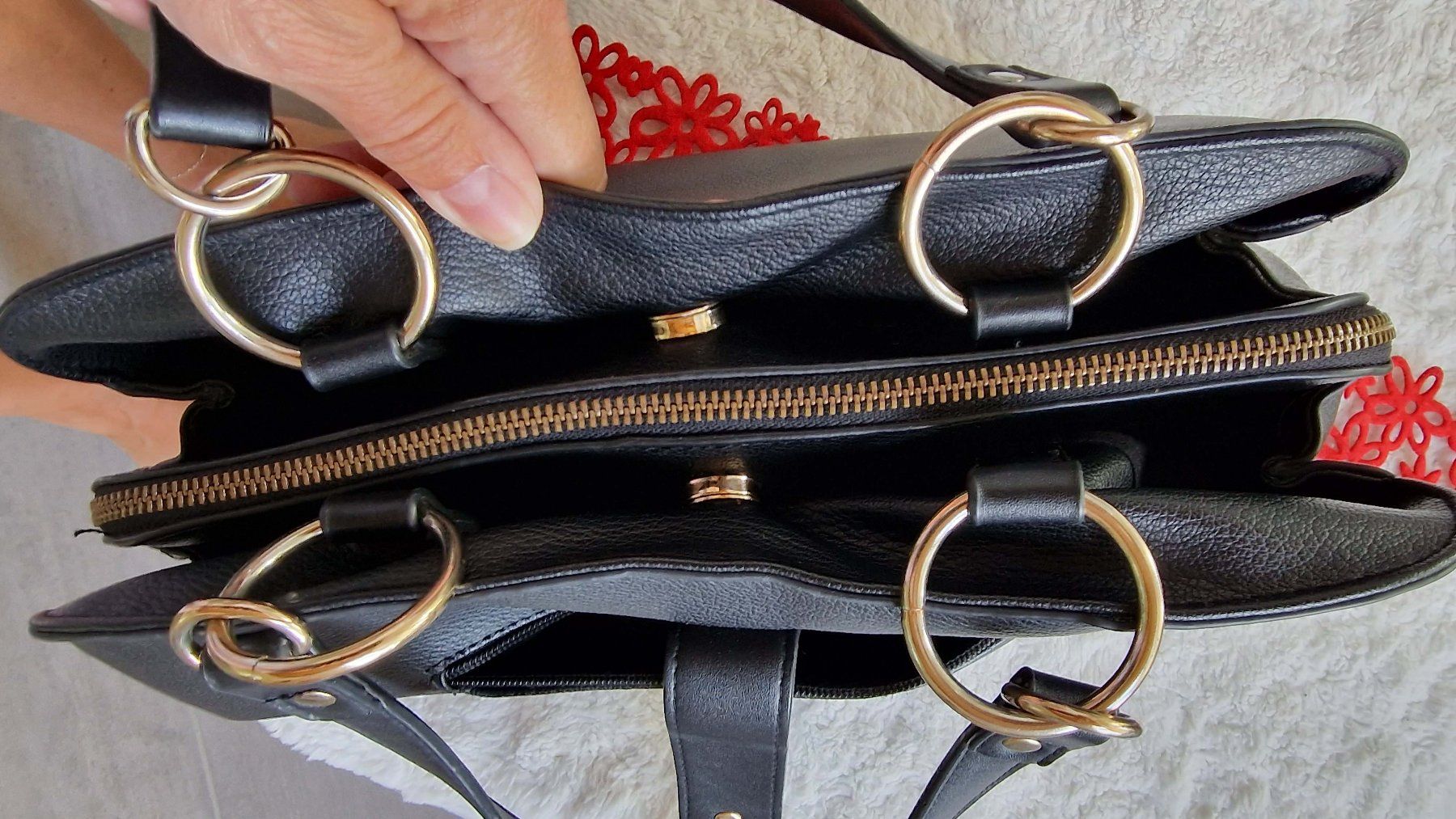 Borse da donna: Elegante Handtasche aus Leder mit div. Fächern – Usato da Wil  AG venduto da Kfloh 2
