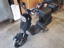 Elektroroller 25kmh ab 14 Jahren Fahrbar ohne Fürerschein 