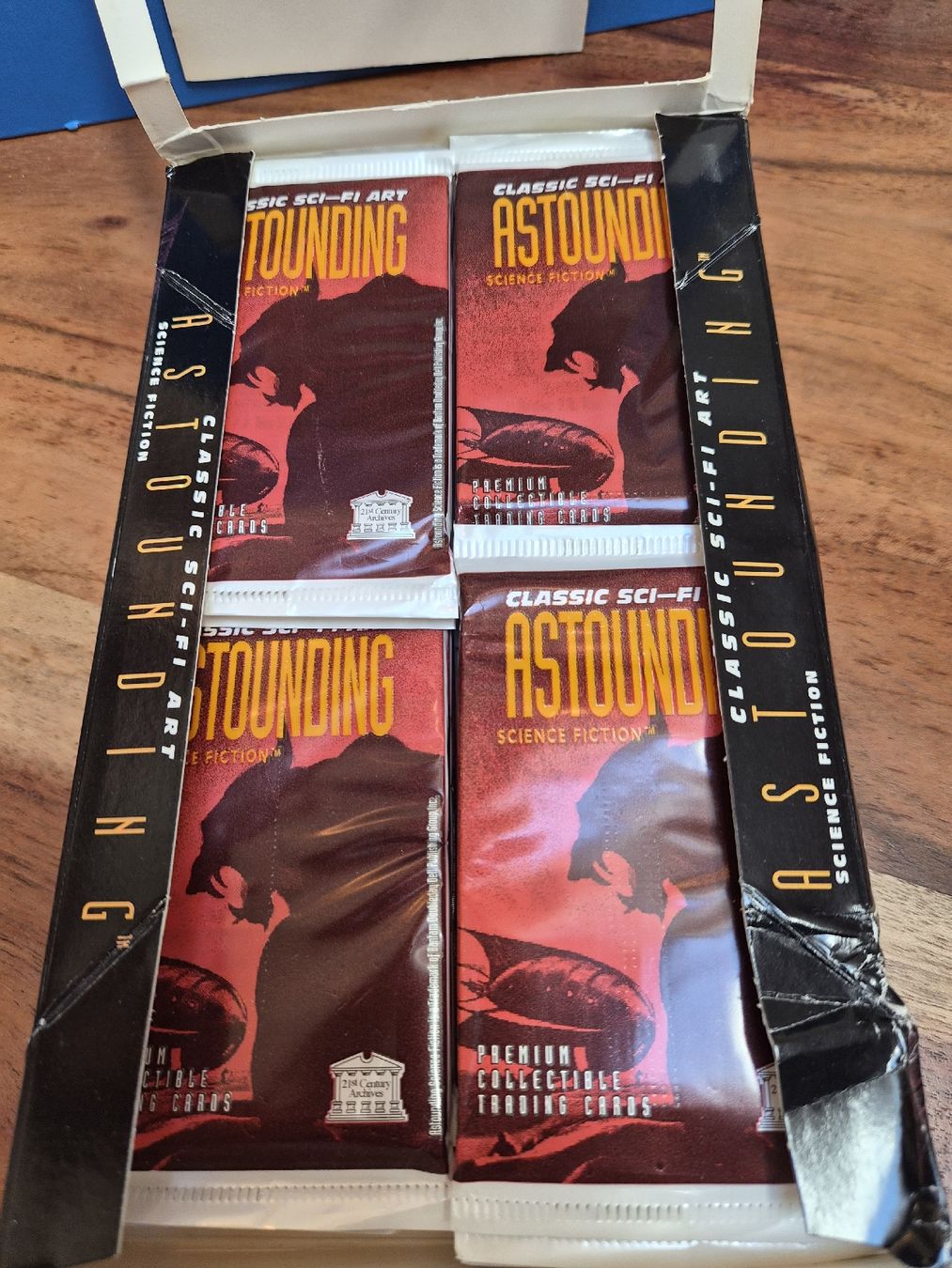 Carte collezionabili: TRADING CARDS ASTOUNDING  – Nuovo (secondo la descrizione) da Schönenberg ZH venduto da heaangst 1