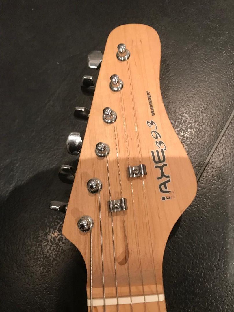 Behringer Strumenti musicali: Gitarre Behringer iAxe 393 USB – Usato da Bonaduz venduto da Mikebond 4