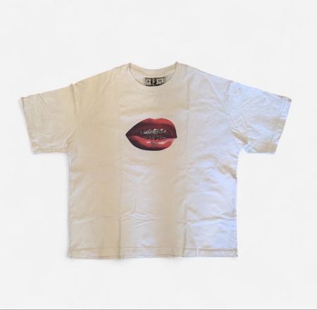 Deputy Lips Graphic T-Shirt Weiss – Grösse M – Streetwear