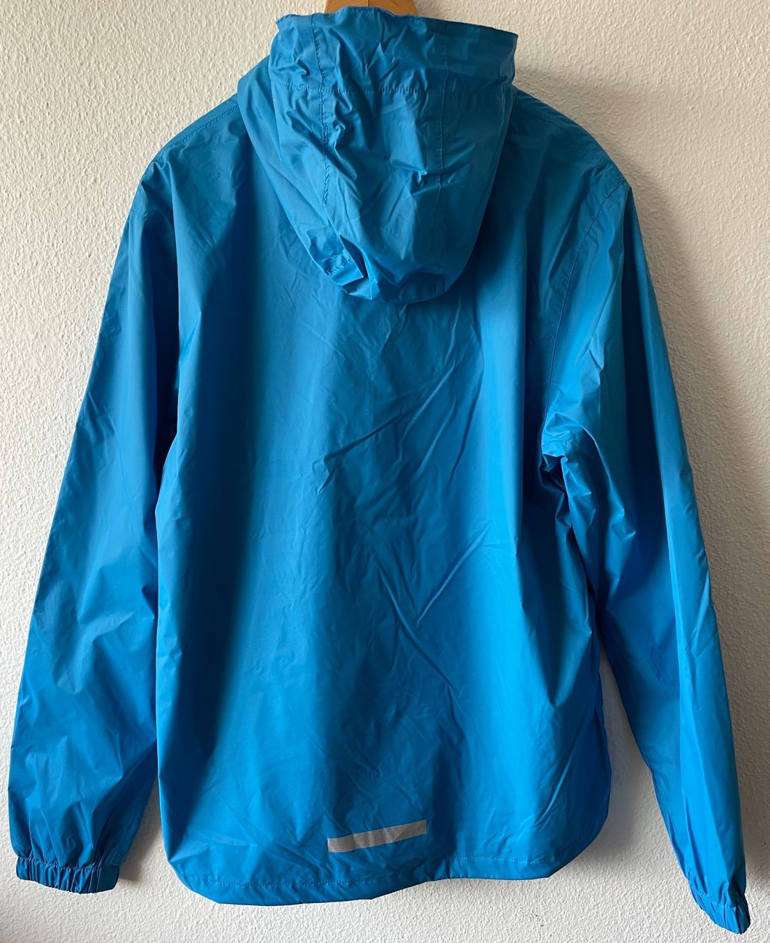 2117 Vestes: VISKAFORS RAIN JACKET Men – D'occasion à Brig par SnowWhiteDist 2