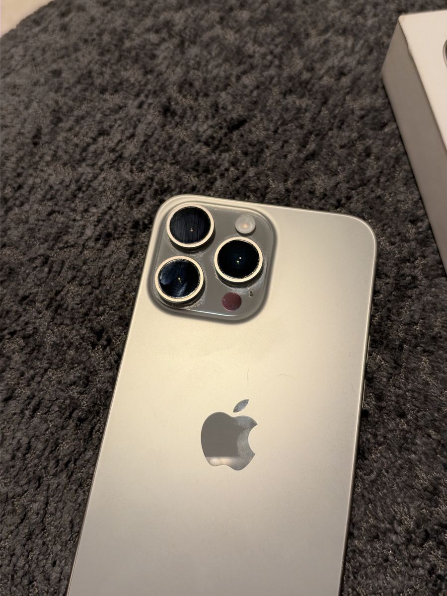 Apple Handys / Smartphones: iPhone 15 Pro Max Natural Titanium 256GB – Gebraucht aus Hermetschwil-Staff von Joannestrm 7