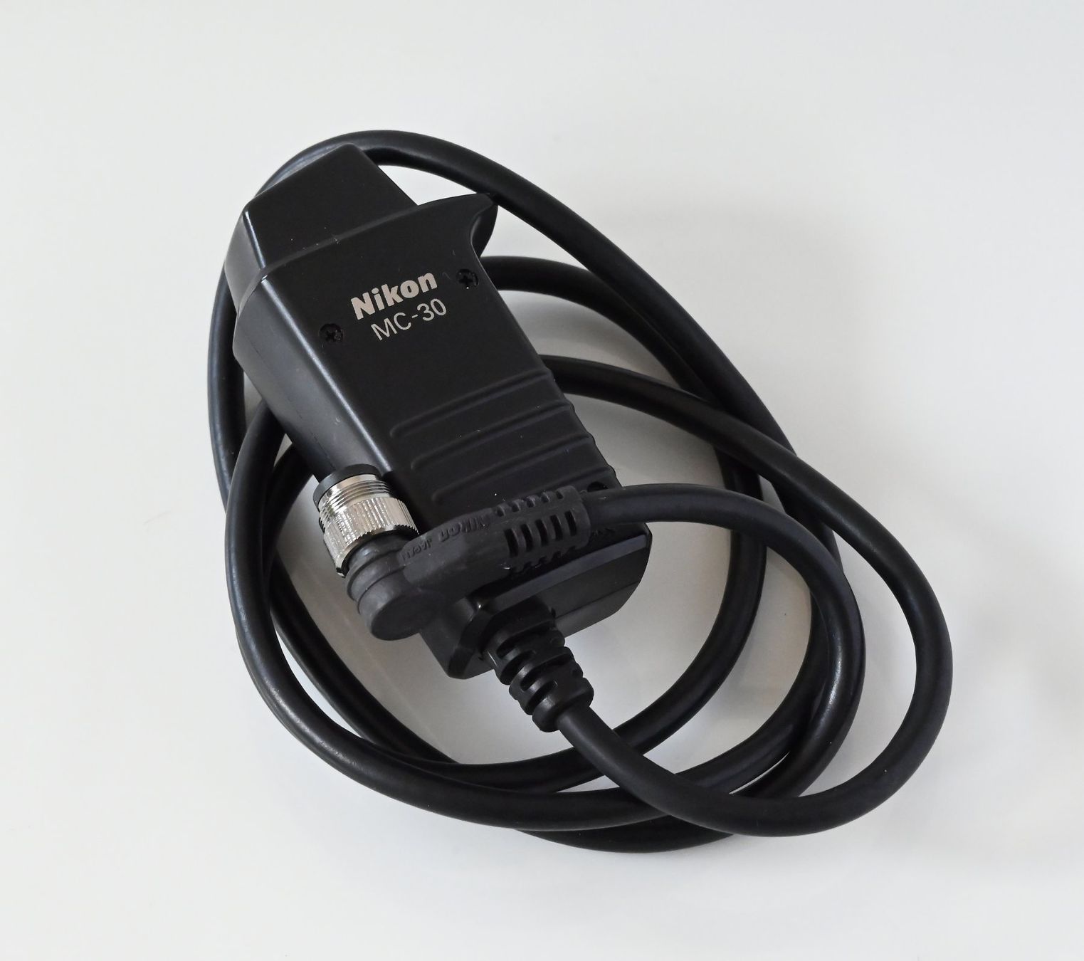 Nikon Altri Accessori: Nikon MC-30 Kabelfernauslöser – Usato da Bern venduto da Mydogonline 2