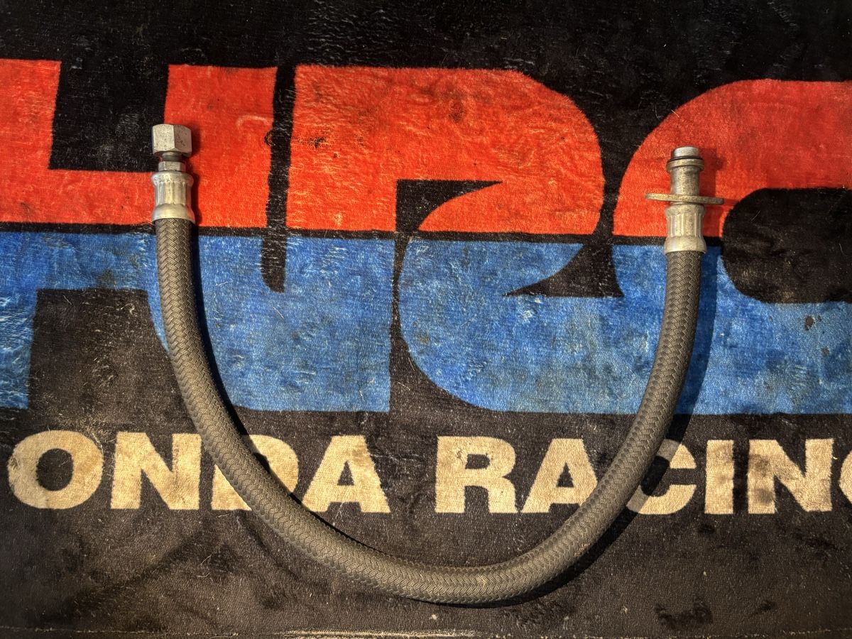 Yamaha Tutti i ricambio per moto: Yamaha XT600 conduit d’huile – Usato da Mézières VD venduto da P-M-C